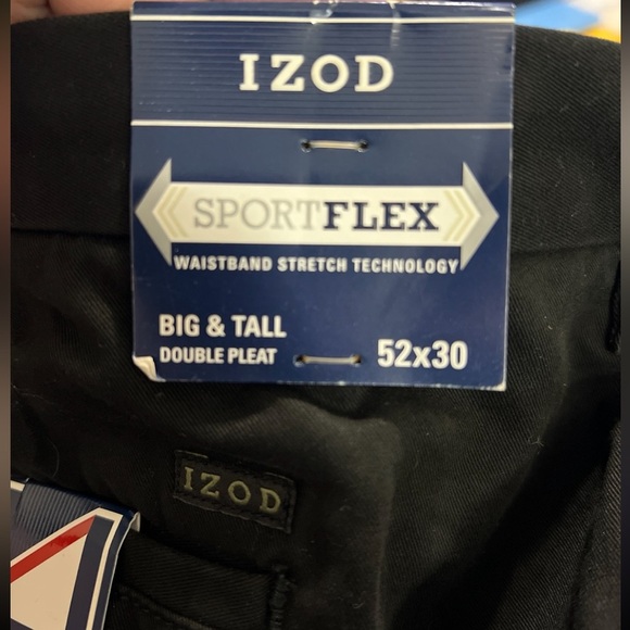 IZOD Big & Tall Double Pleat Pants - Black W52 x L30 - Picture 3 of 4